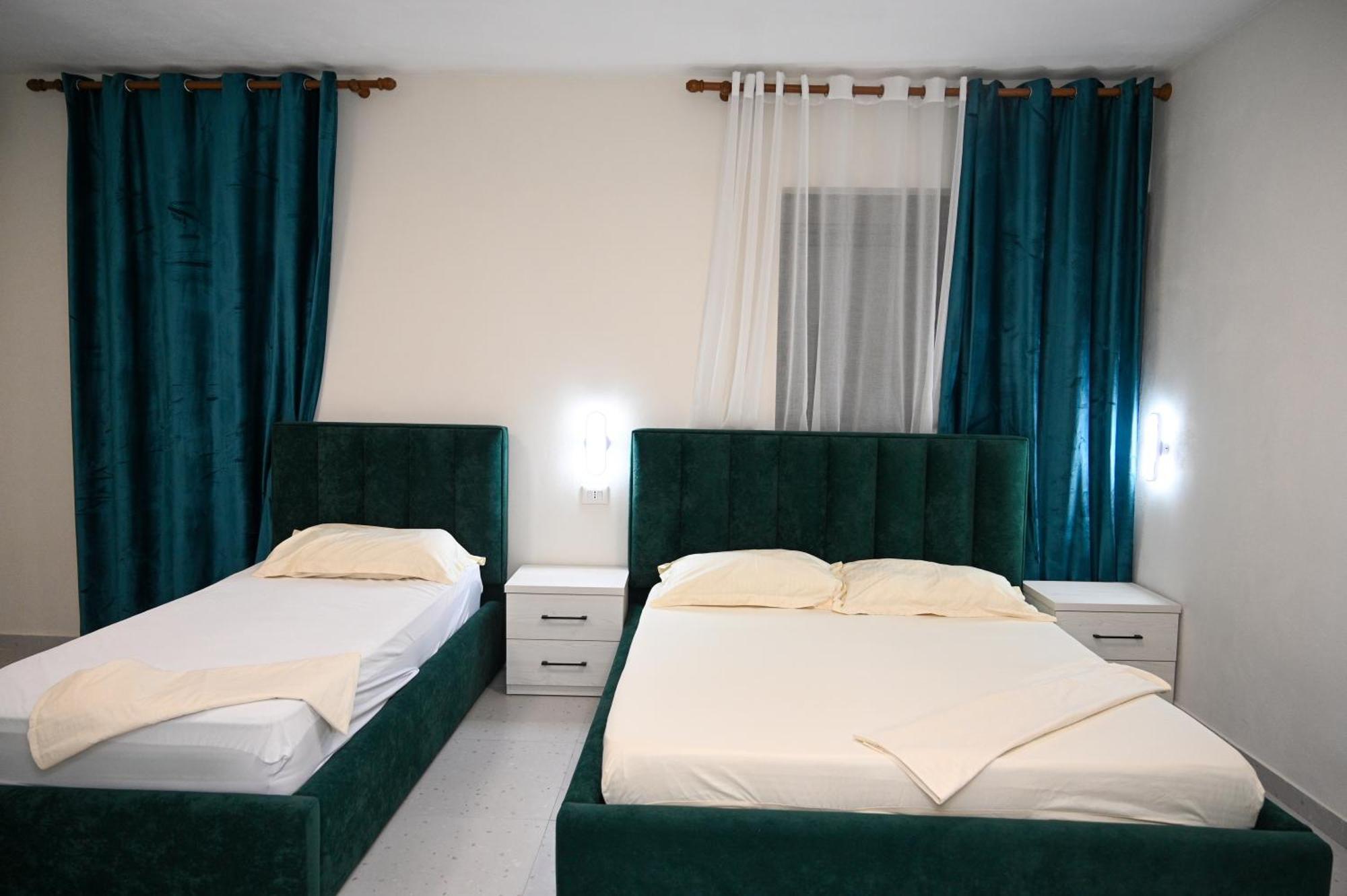 Vila Hoxha Durres Exterior photo