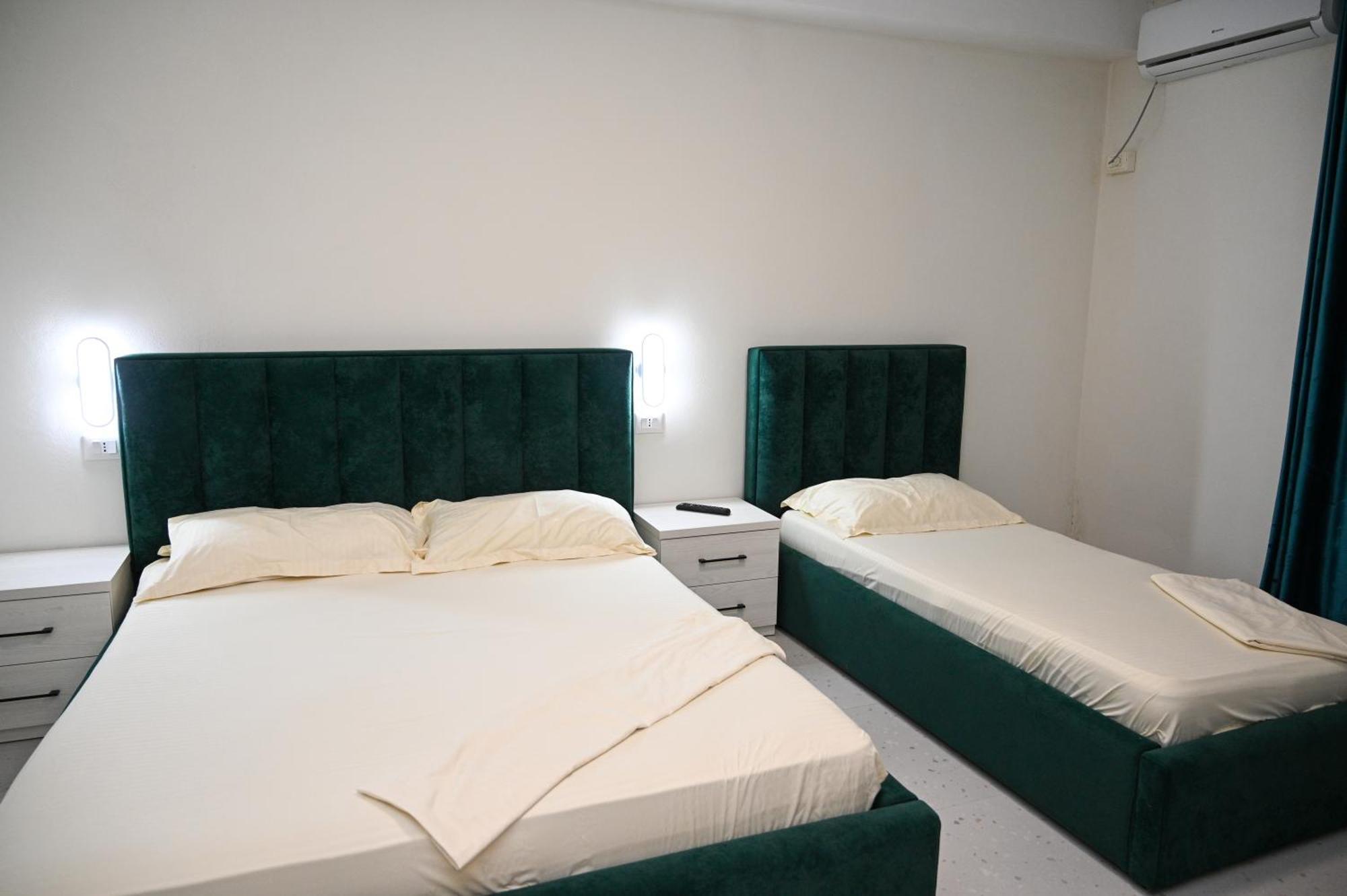 Vila Hoxha Durres Exterior photo